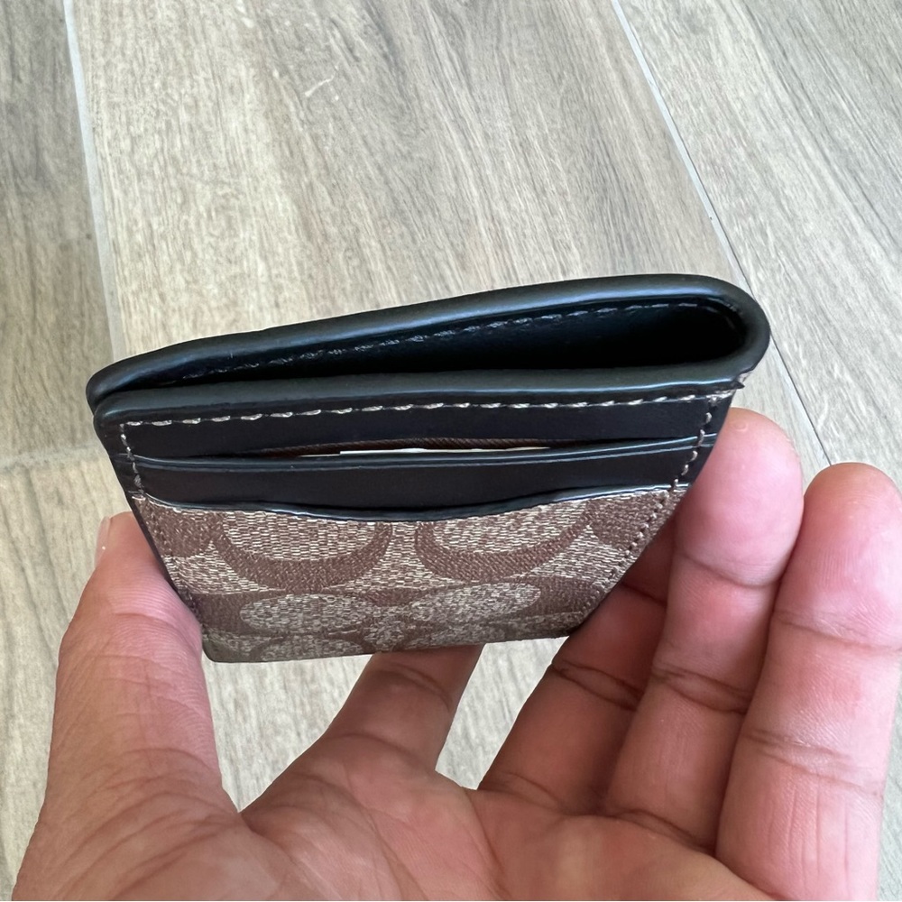 Coach Magnetic Card Case In Signature Canvas With Coach Patch - Picture 7 of 8